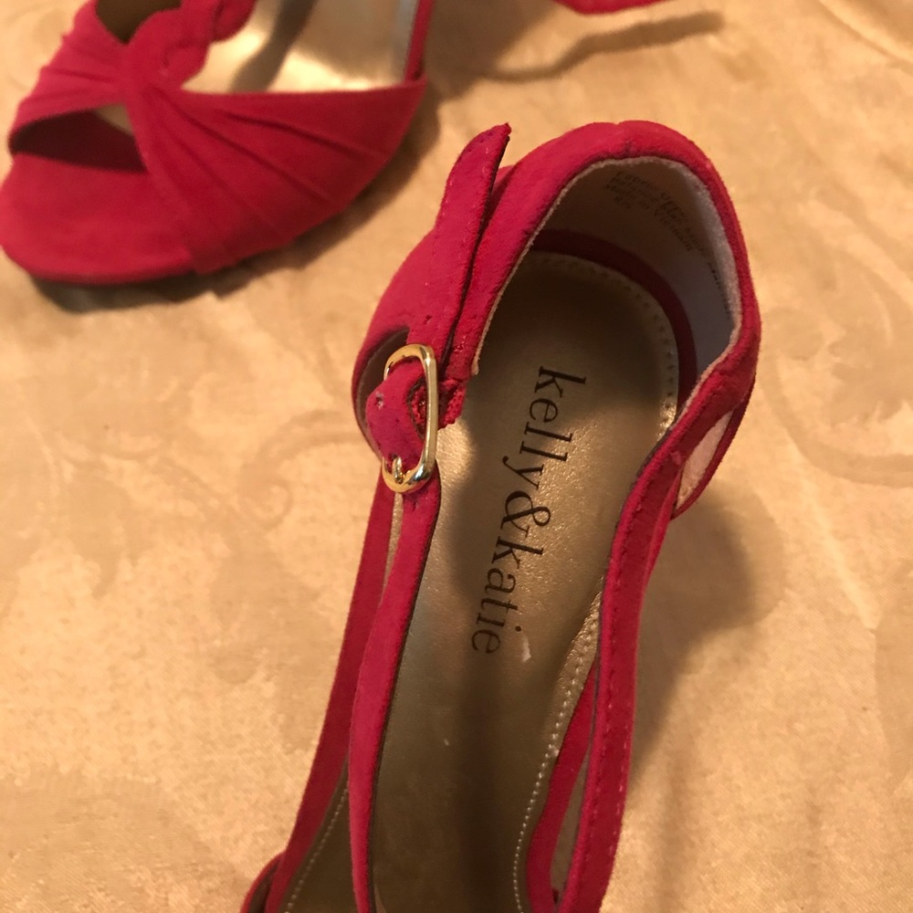 Pink heels - Picture 4 of 4